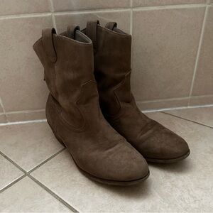 Wild Diva Suede Ankle Cowboy Boots - Size 7.5